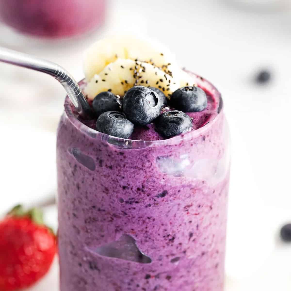Customize Your Triple Berry Protein Smoothie: Easy Recipe & Ingredient Swaps